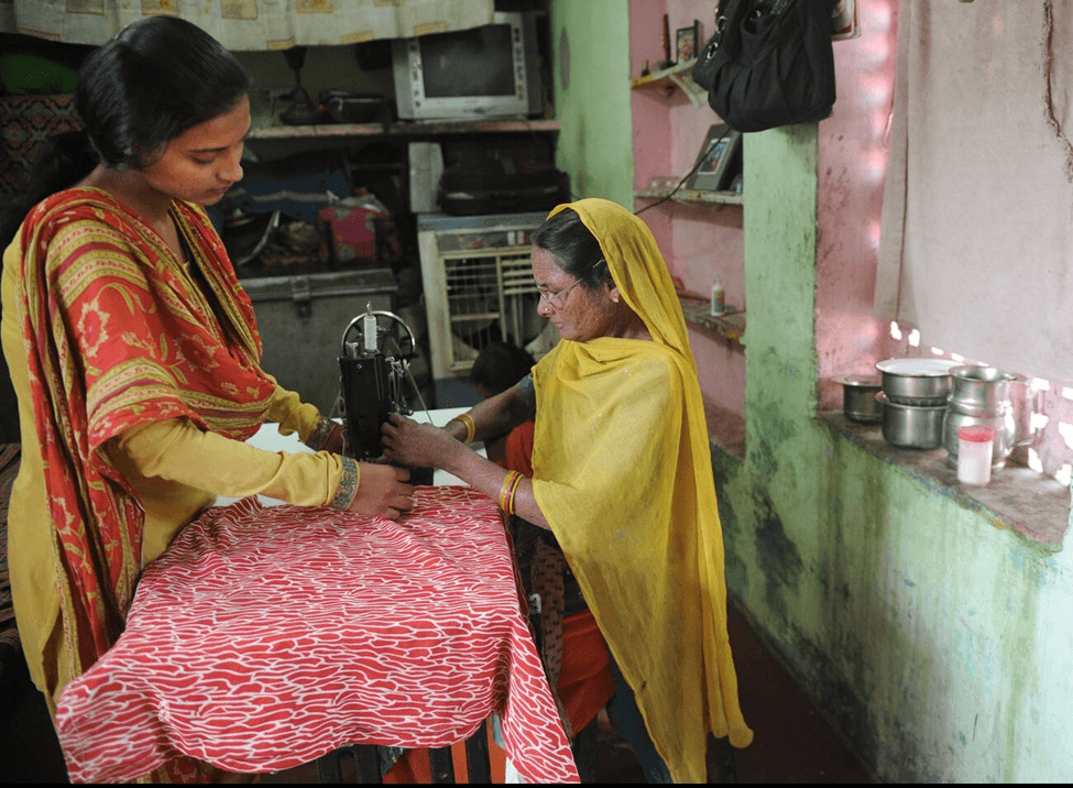 বাংলাদেশে সমাজের উন্নয়ন এবং দারিদ্র্য বিমোচন: ক্রিয়াকারকর সঙ্গে ফাতেমা বিবির যাত্রা